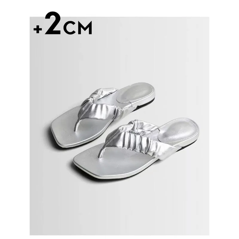 

Женские шлепанцы-сабо на лето 2026: Новые французские пляжные сандалии и тапочки