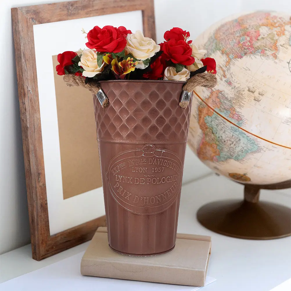 Vintage Flower Bucket Iron Planter Bucket Rustic Style Metal Vase for Floral Arrangement Farmhouse Decor Garden Centerpiece
