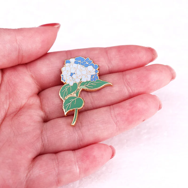 Flower Heart Art Brooch Sunflower White Lotus Pin Creative Enamel Badge Romantic Flower Accessories Valentine's Day Gift view 4