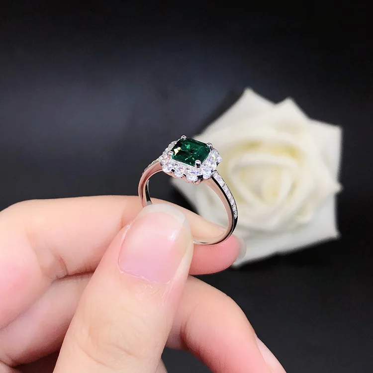 PT950 platinum diamond ring for women emerald ring 1 carat ring simple broken diamonds surrounded gift for girlfriend