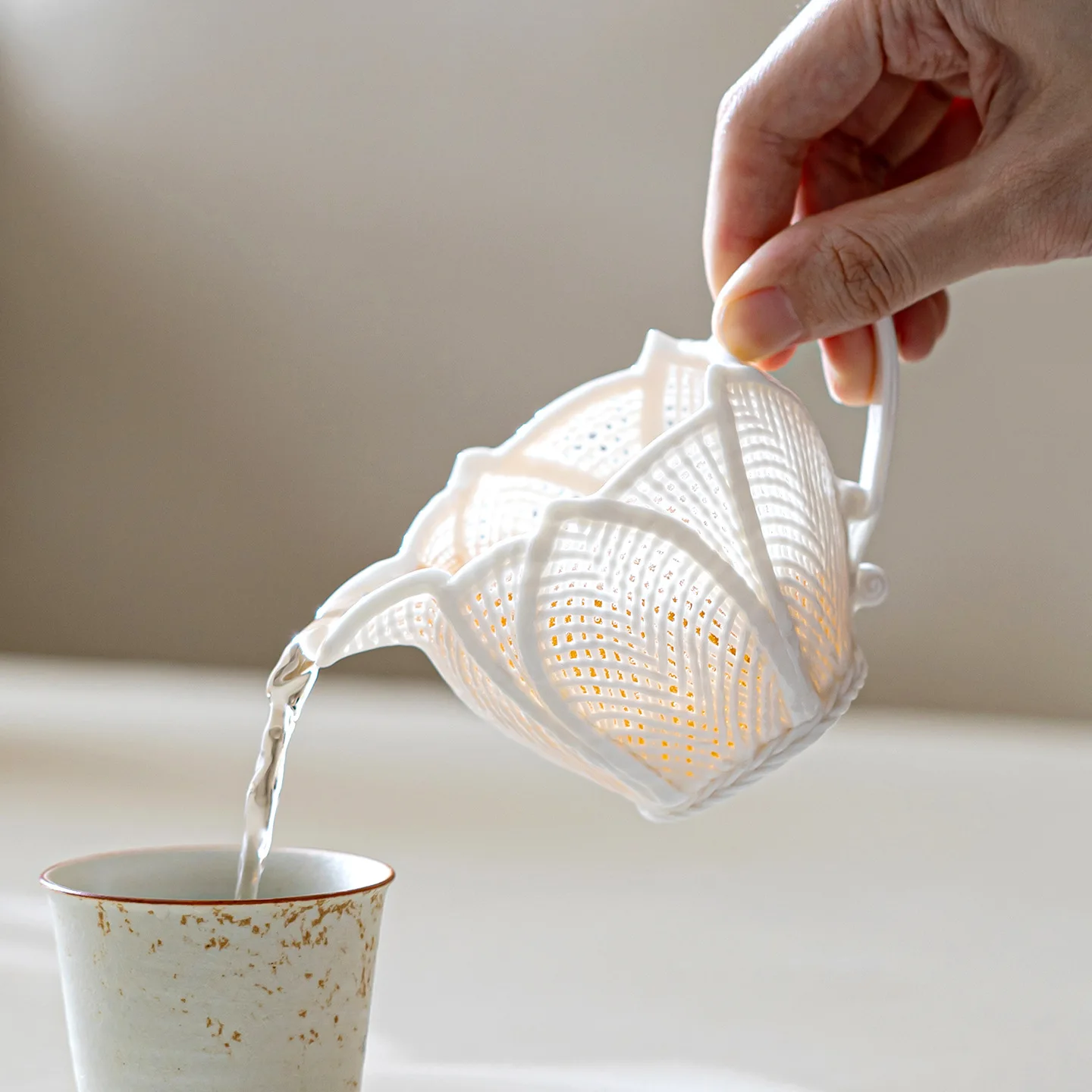 Hand-woven Porcelain Tea Sharing Cup,Kungfu Tea Pitcher,Milk Cup,Milk Pitcher for Tea & Coffee with Intricate Openwork Gifts
