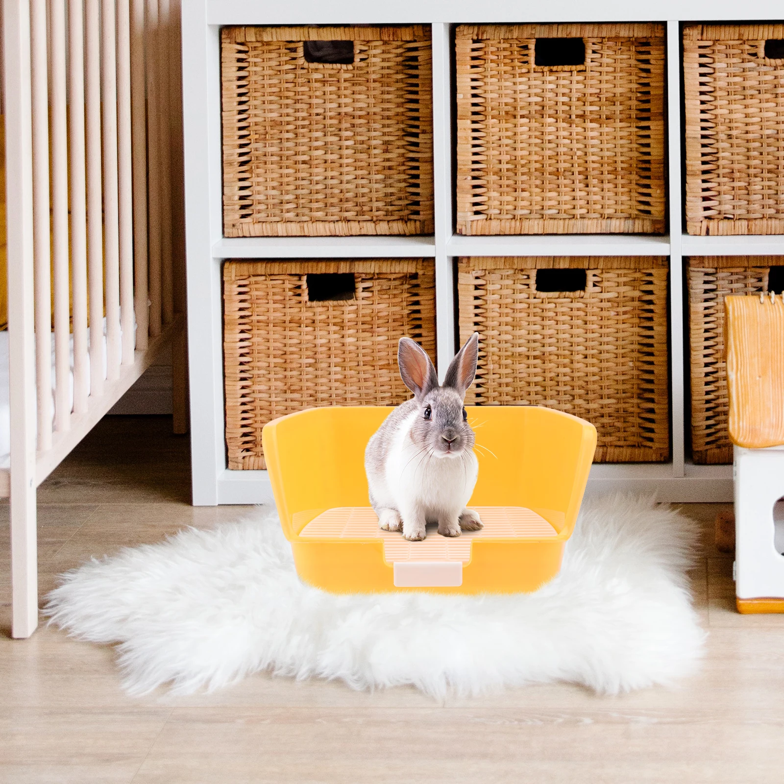 

1Pcs Rabbit Mini Toilet Pet Bathroom Anti-Spraying Urine Basin with Detachable Grid Easy Clean Small Pet Cage Accessory