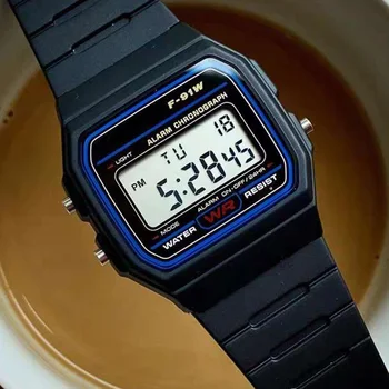 ساعة إلكترونية فاخرة F91W للجنسين شاشة LED ساعات مقاومة للماء حزام ساعة من السيليكون في الهواء الطلق ساعة يد للطلاب في الحرم الجامعي