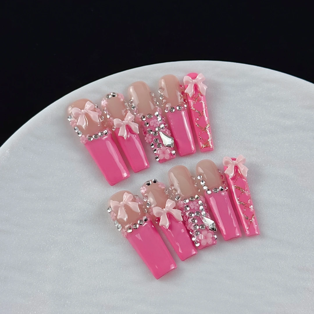 10pcs high-end Pink girl style, hand-painted engraved patterns, bow, dazzling cluster of diamonds handmade fake nails