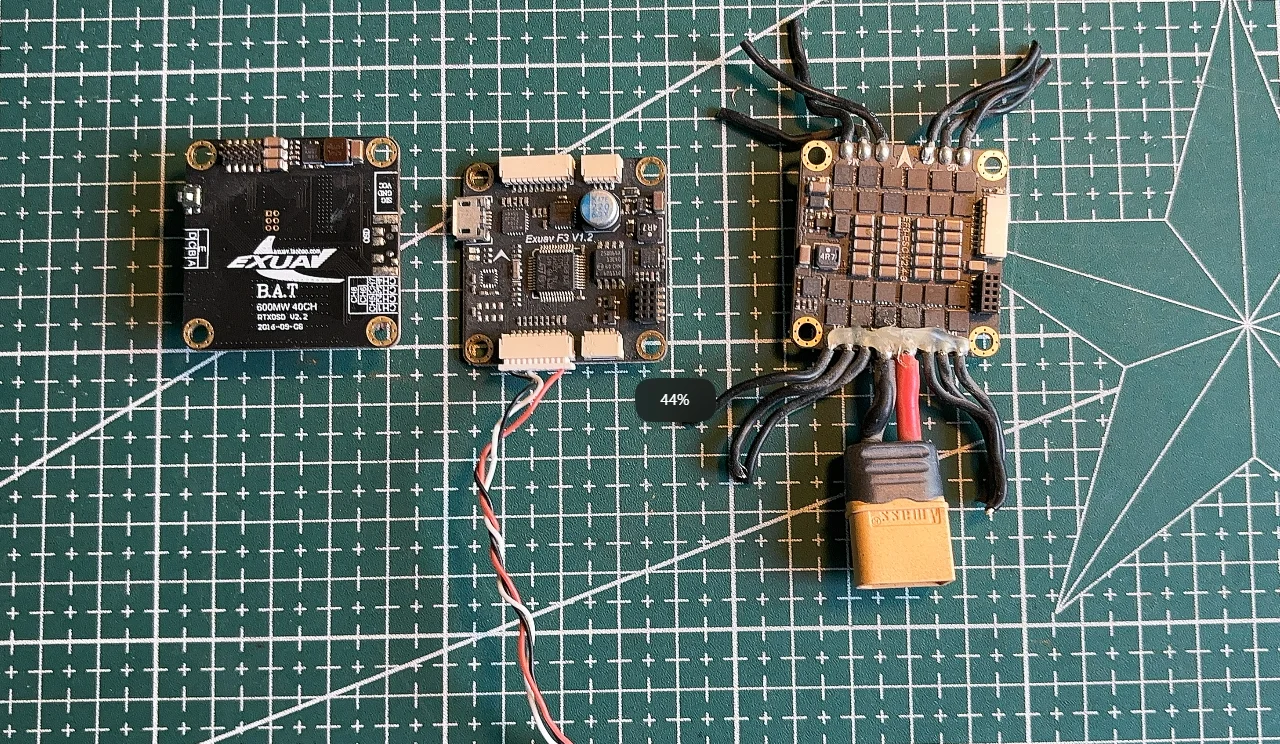 

Б/у полетный контроллер EXUAV Flytower Racing F3 v2.1 Betaflight OSD+ 4in1 BLHeli_S ESC с регулятором скорости + видеопередатчик 600 мВт для FPV-гонок
