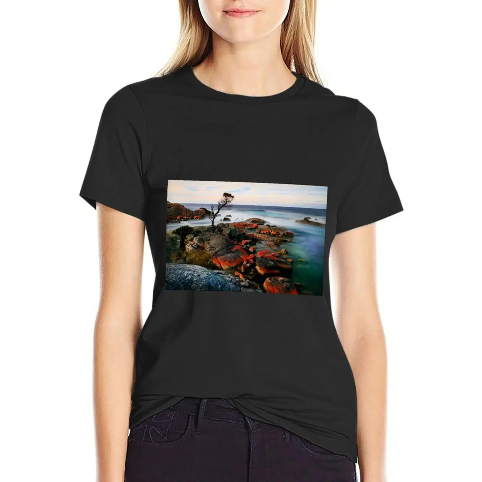 

Binalong Bay Tasmania T-Shirt cute tops Short sleeve tee anime oversized workout shirts for Women