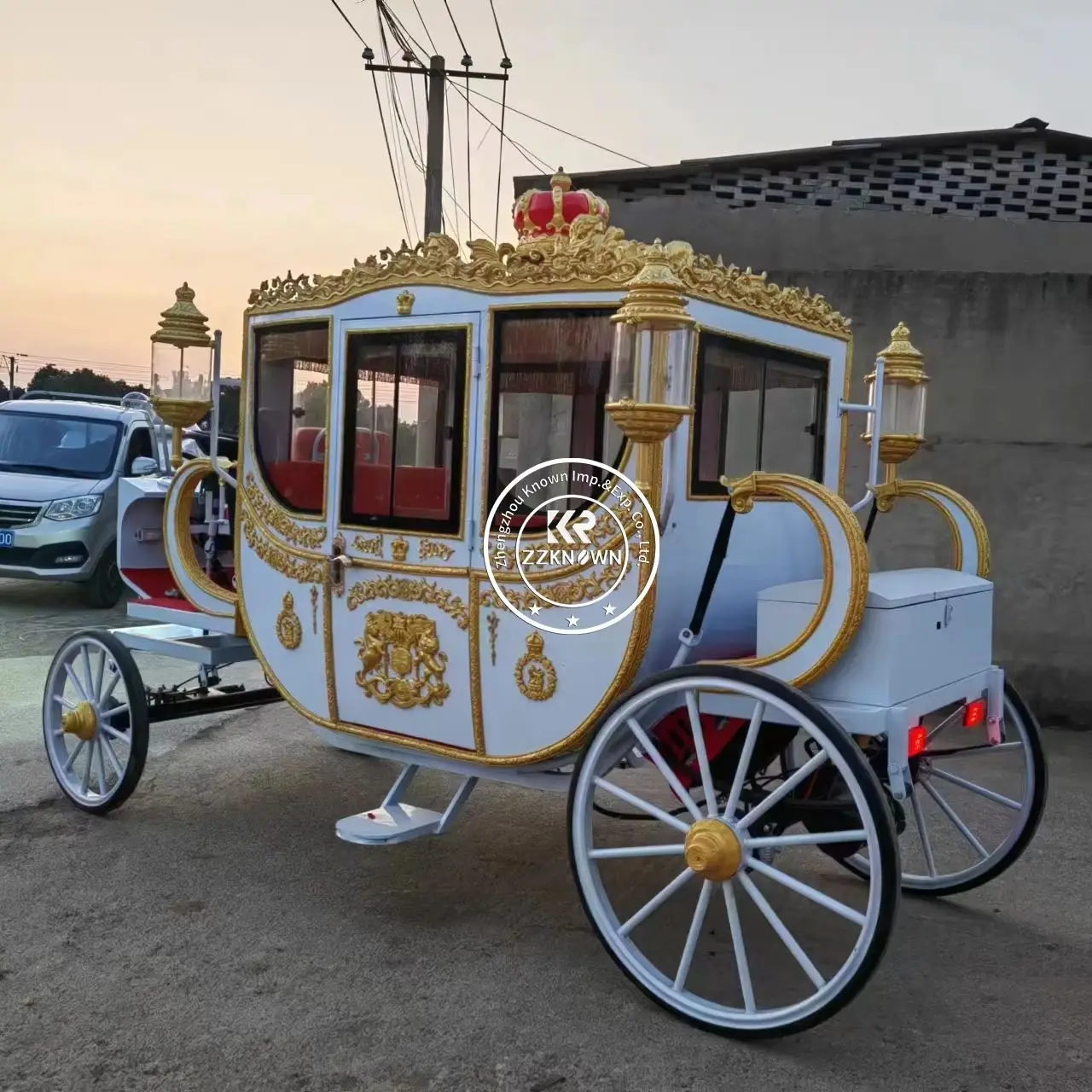 Royal Horse Carriage Manufacturer Wedding Vehicle Wagon Sightseeing Electric Horseless Carriage for Sale