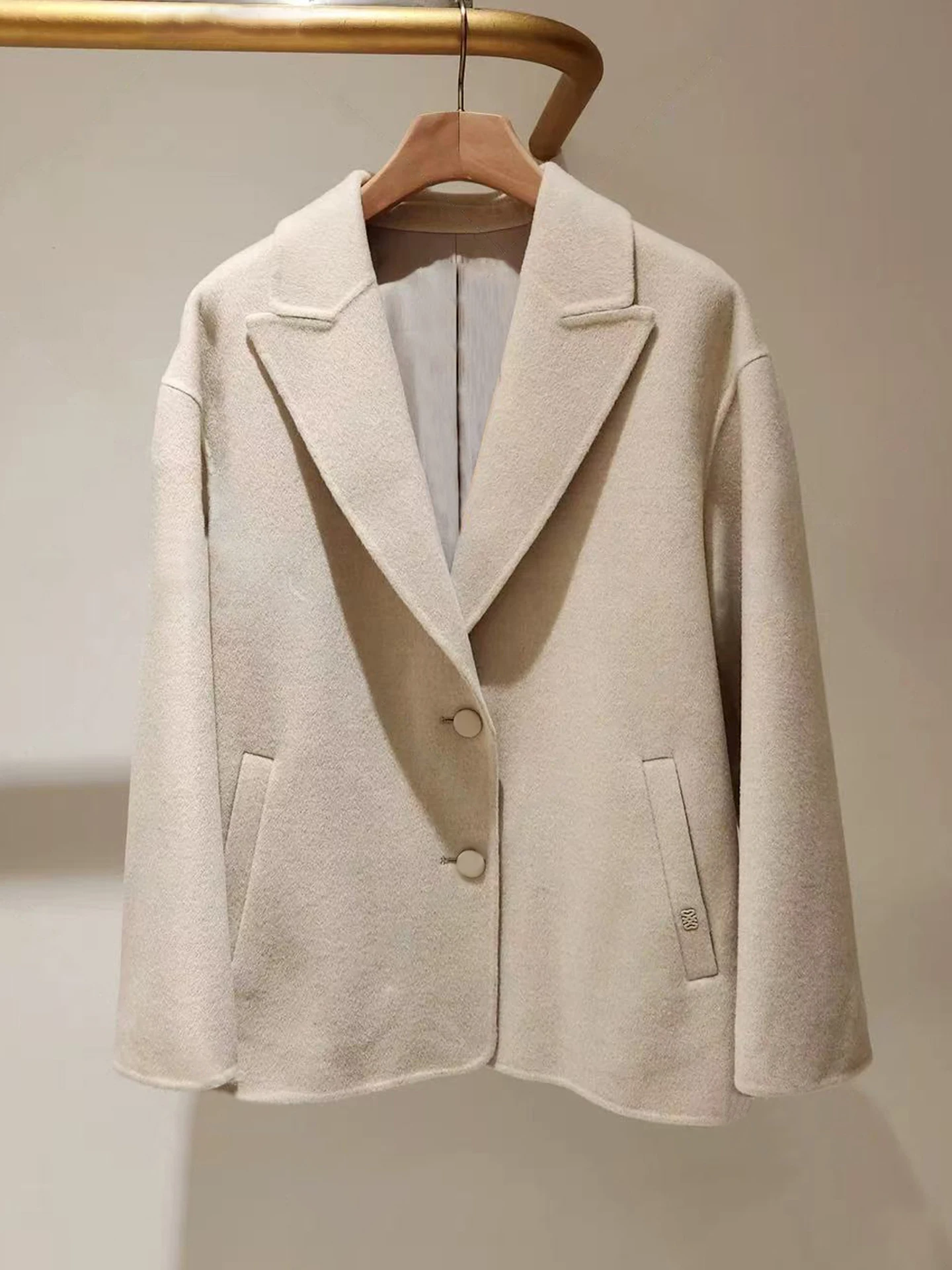

Ele Woolen Suit Jaet with Turn-down Collar in Small Fraance Sle by S Home South Oil for Autumn Season