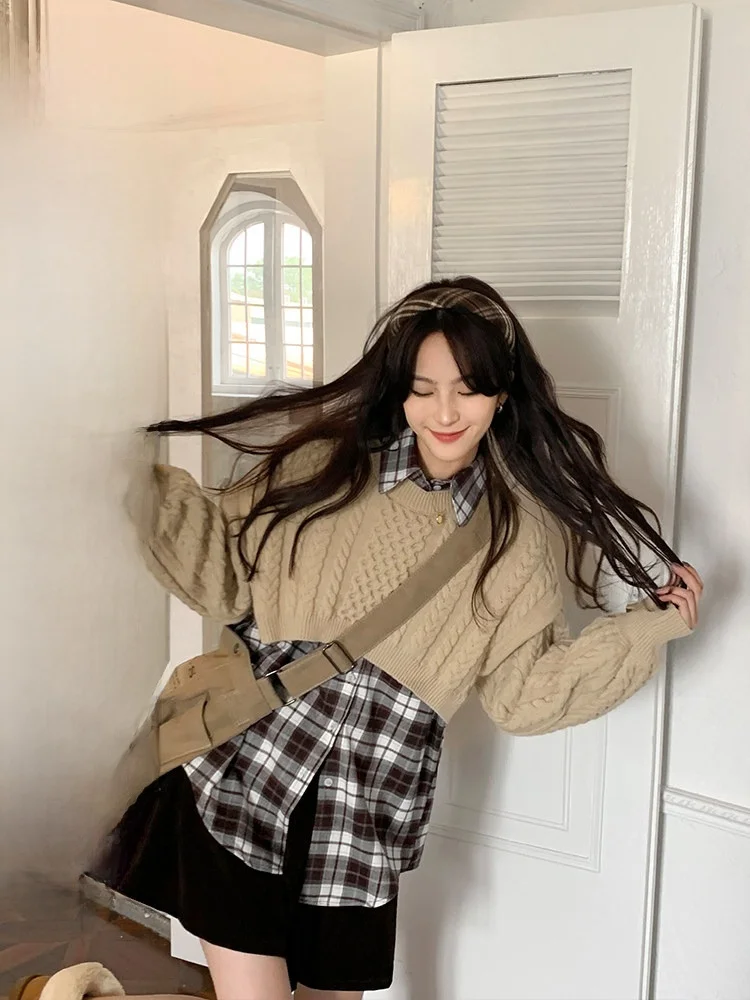 

Винтажный клетчатый комплект из двух предметов: свитер и брюки, женский модный ансамбль с круглым вырезом, длинными рукавами, вязаный топ и брюки.