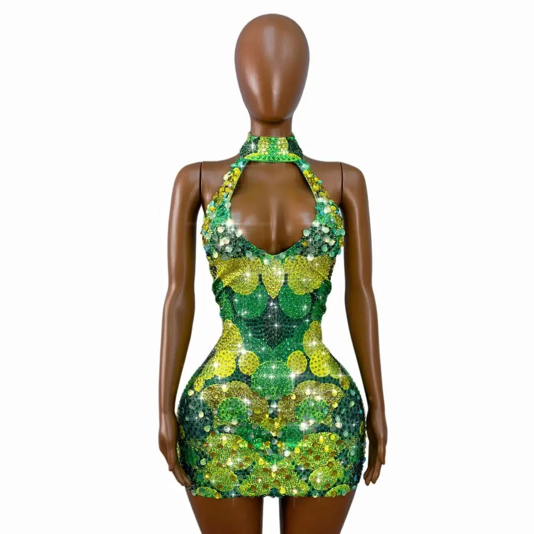 Qingzongzi Luxury Mermaid Scale Sequin Halter Short Dress Deep V Cutout Neck Bodycon Nightclub Performance Outfit