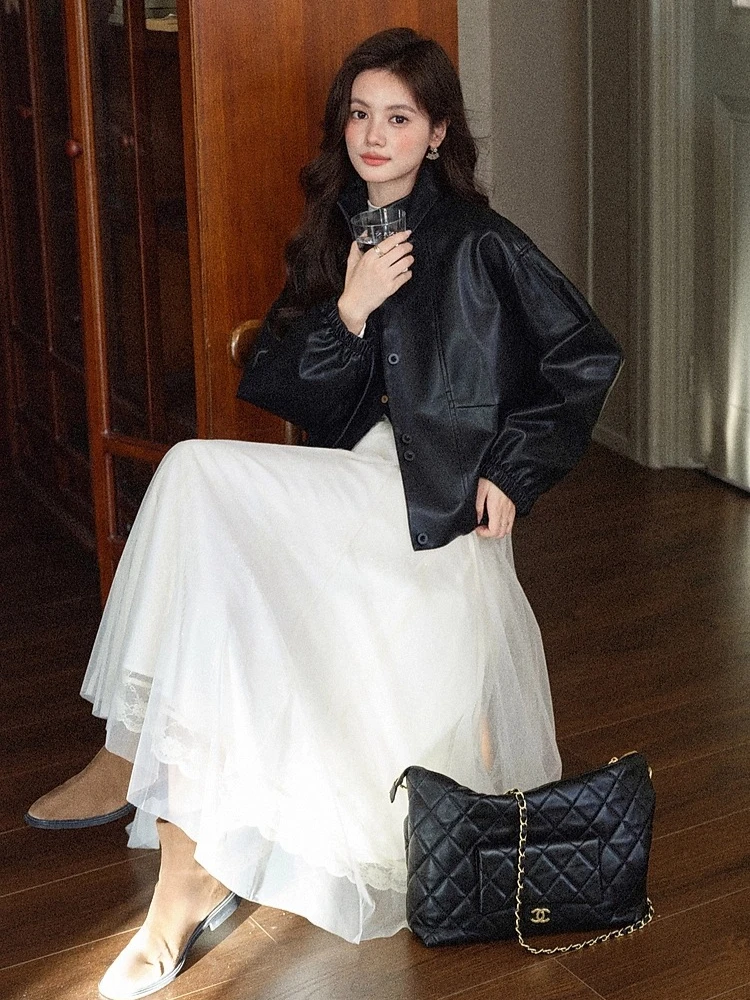 سترة جلدية سوداء للنساء من ALXNAN لخريف وشتاء 2025 سترات قصيرة غير رسمية فضفاضة معاطف أنيقة بكتف منسدل للسيدات L57938