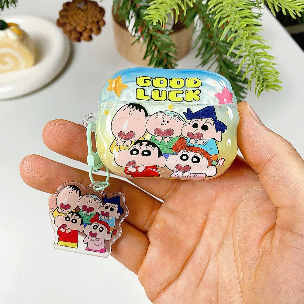 漫画クレヨンしんちゃん IMD ペンダント型イヤホンカバー、Airpods 4 3 2 1、Airpods Pro 2 4イヤホンに適しています、チャーム付きで可愛い