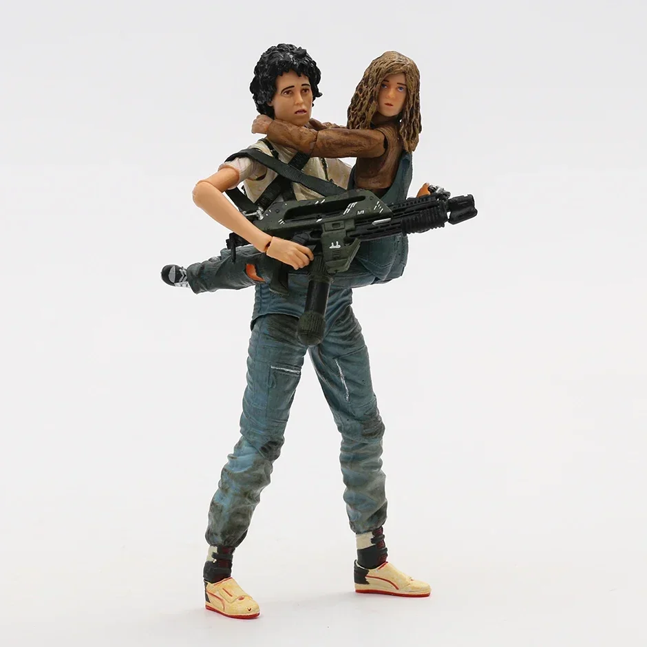 NECA Aliens Ellen Ripley Rescuing Newt Deluxe 7in Action Figure Set