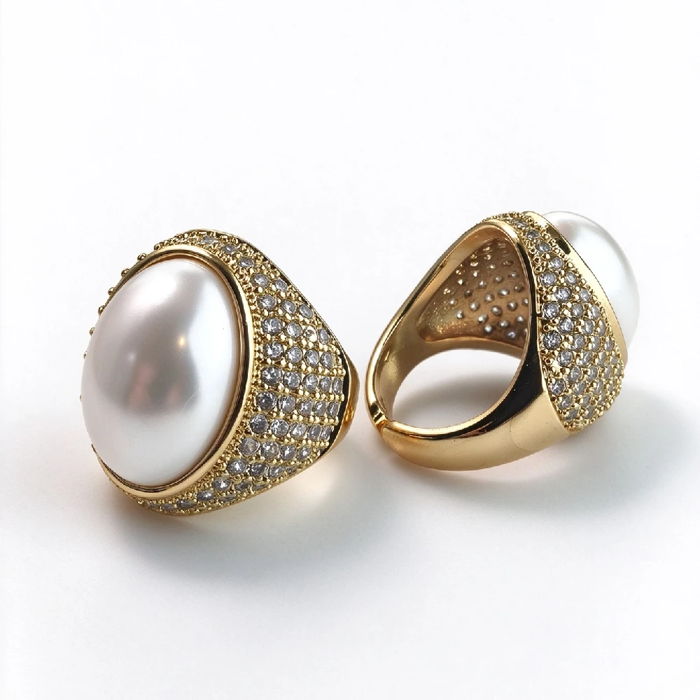 1PC Oval Faux Pearl Statement Ring Pavé Crystals Embellished Bold Vintage Glam Women Party Finger Jewelry Golden Plated R2G562
