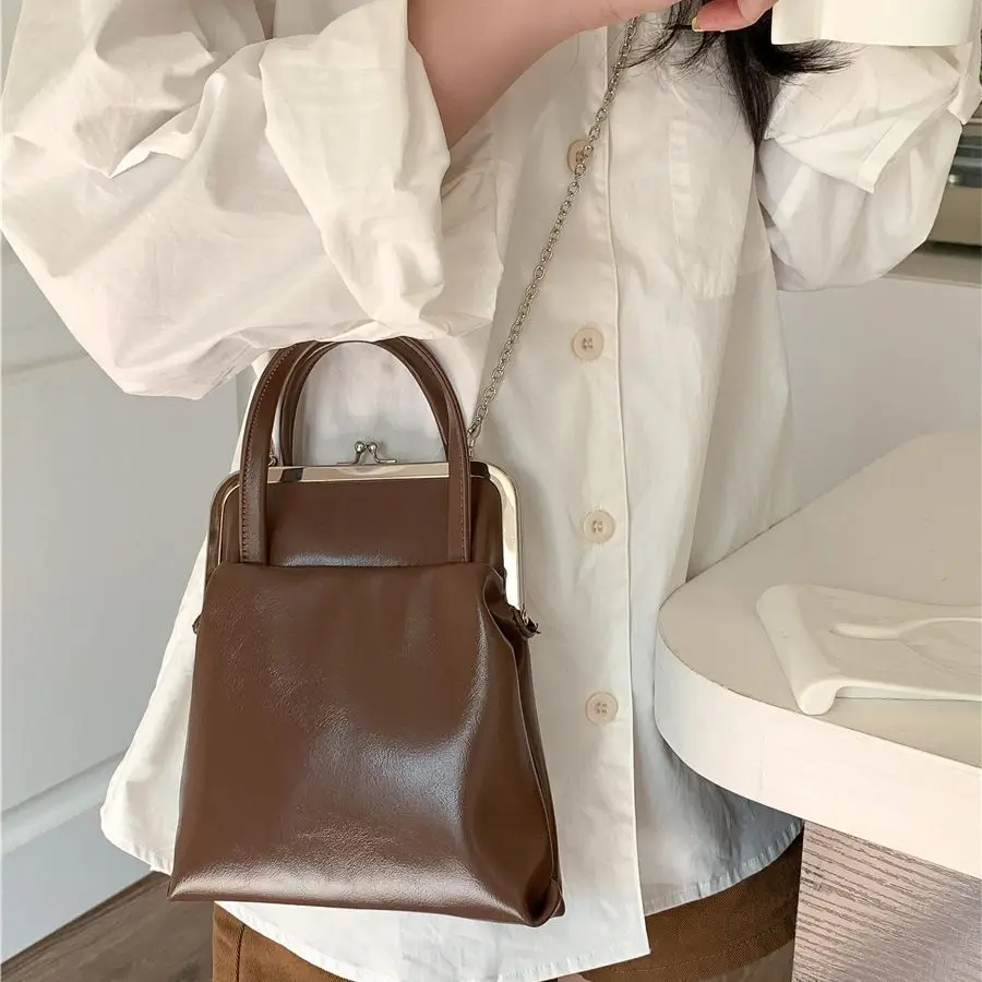 

New Chain Crossbody Bag for Women High-end Texture Simple Hand-held Clip Bag Versatile Casual Solid Color PU Niche Design Wallet
