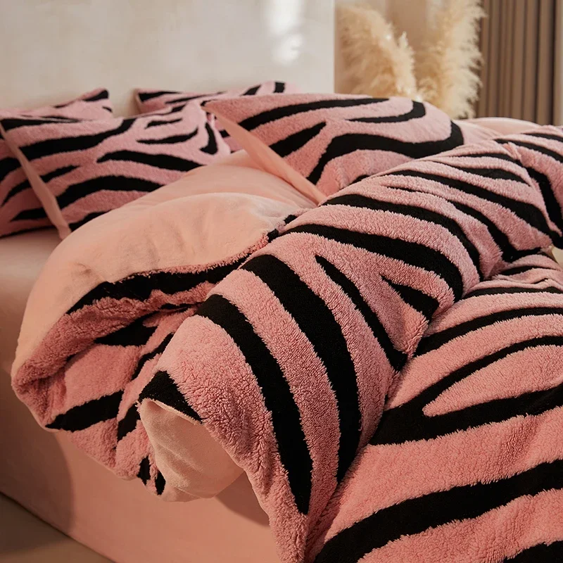 2025 autumn and winter new jacquard sheep fleece milk fleece four-piece set winter thickened quilt cover bed sheet fitted sheet