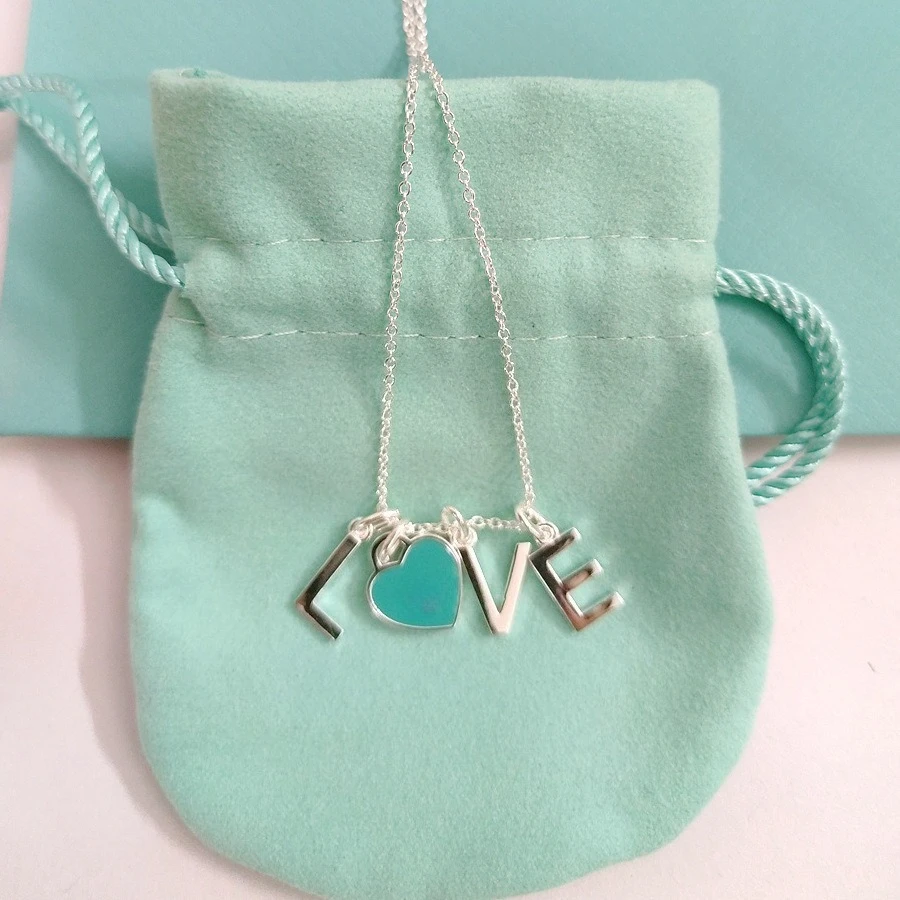 

Fashion Classic 2025 Design Love Collarbone Chain, Love Fashion Versatile Pendant Necklace