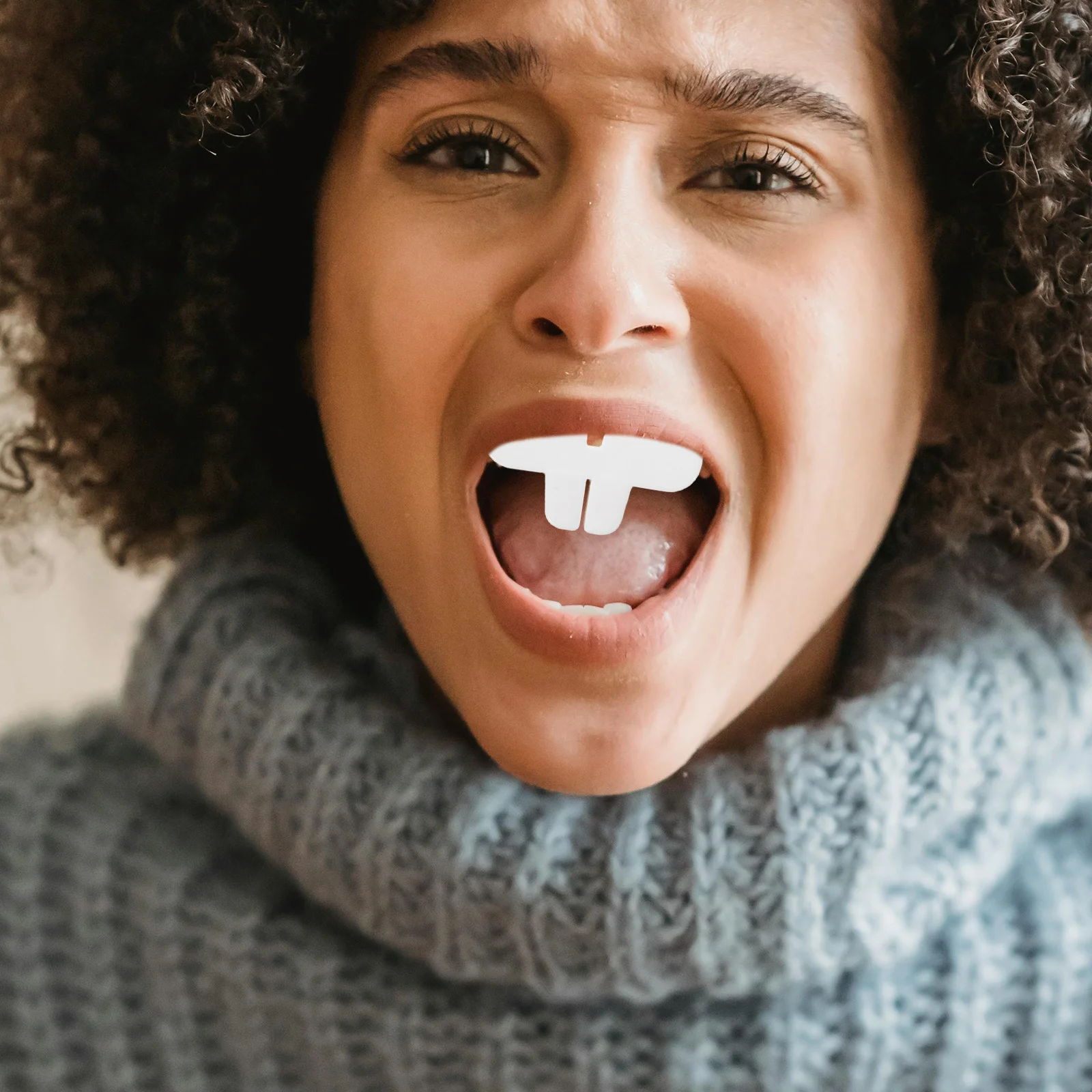 

10Pcs Fake Bunny Teeth Silicone Realistic Rabbit Cosplay Halloween Clown Party Dress Up Props Tooth Party Decorations