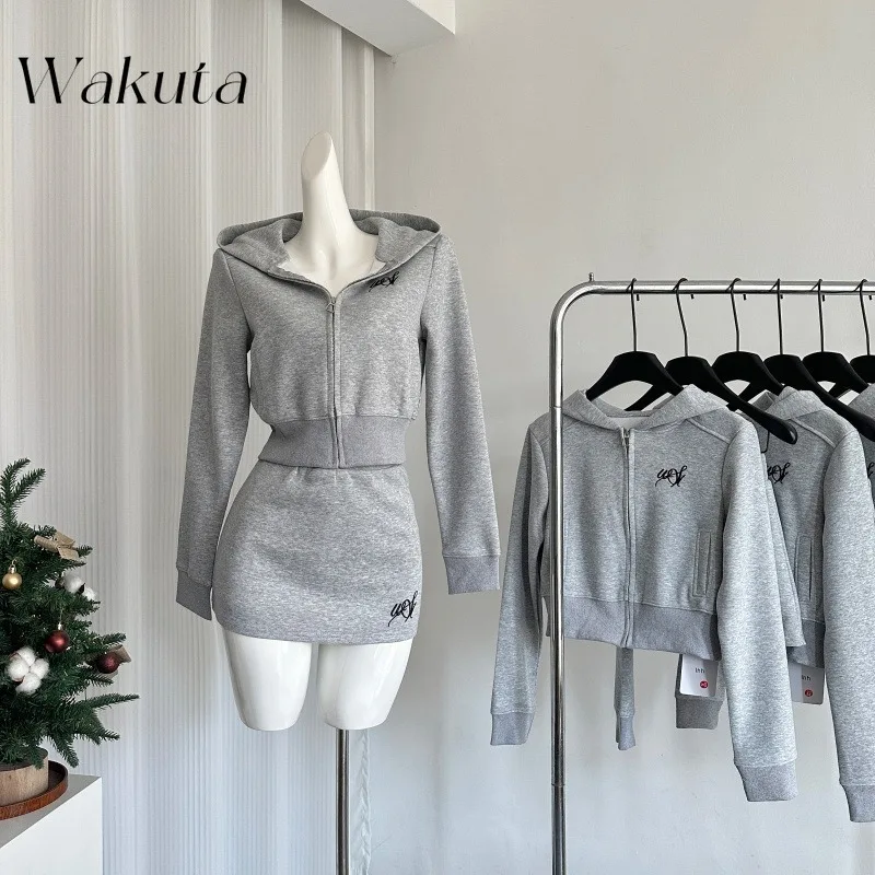 WAKUTA Fashion Hooded Gray Printed Sweatshirt Sexy Hip Slim Short Skirts Autumn and Winter College Style Sets Кастюмы Для Женщин