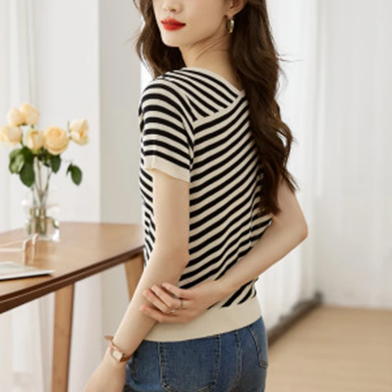 Summer Fashion Vintage Striped Printed Knitted T-shirt Female Short Sleeve Loose Casual All-match Pullover Tee Women V-neck Tops