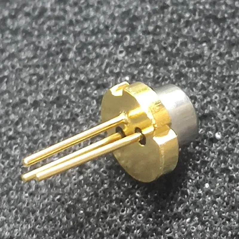 1550nm 30w pulsed chip Laser Diode with fast axis correction