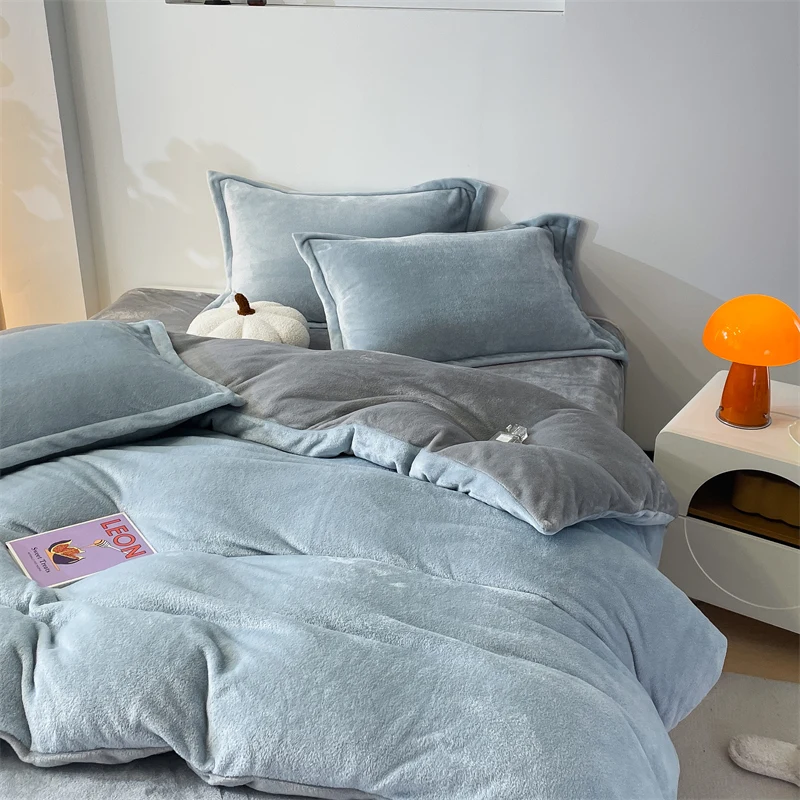 

Autumn and Winter Solid Color Milk Velvet Quilt Cover Two-piece Flannel Duvet Extra Fleece and Thickened Warm Bedding 220x240