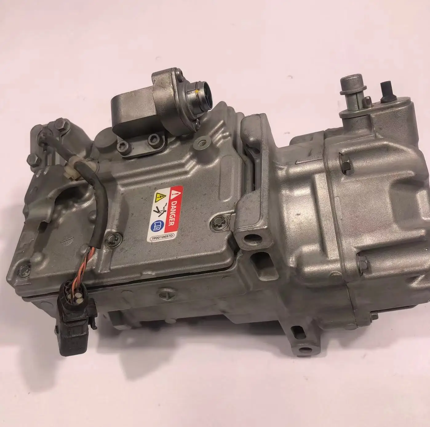 For Porsche hybrid air conditioning compressor