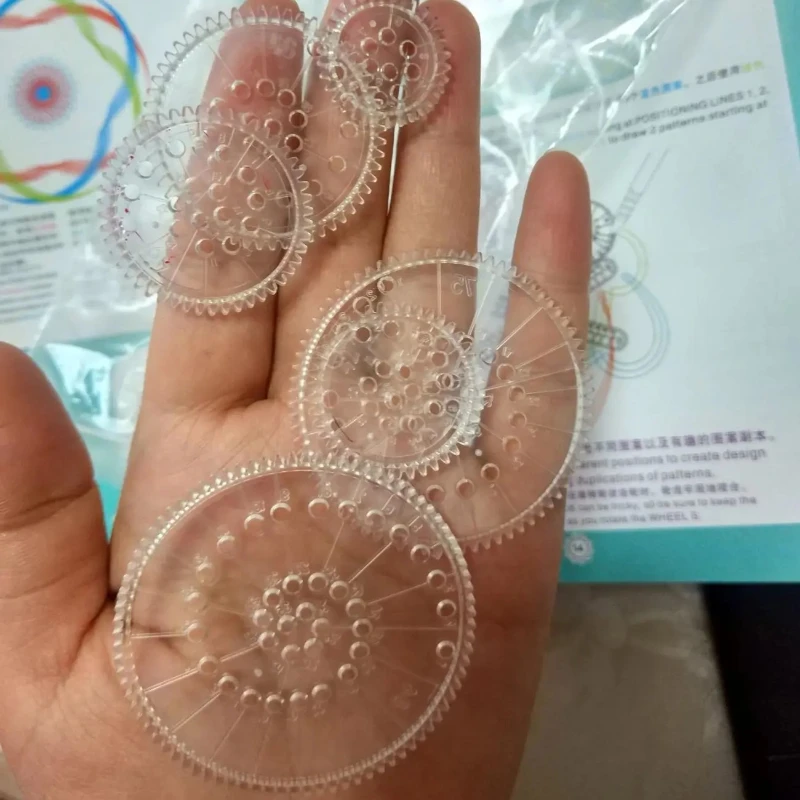 Geometrisches Deluxe-Zeichenspielzeug, Logikentwicklung, 27 Stück Multi-Shape-Teile und Kreativführer, kultiviert räumliches Denken für Kinder im Alter von 5–12 Jahren