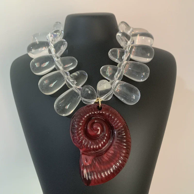 New Marine Summer Colored Resin Acrylic Beaded Large Conch Pendant Fashionable Trendy Necklaces Women Making Perfect Gift Friend