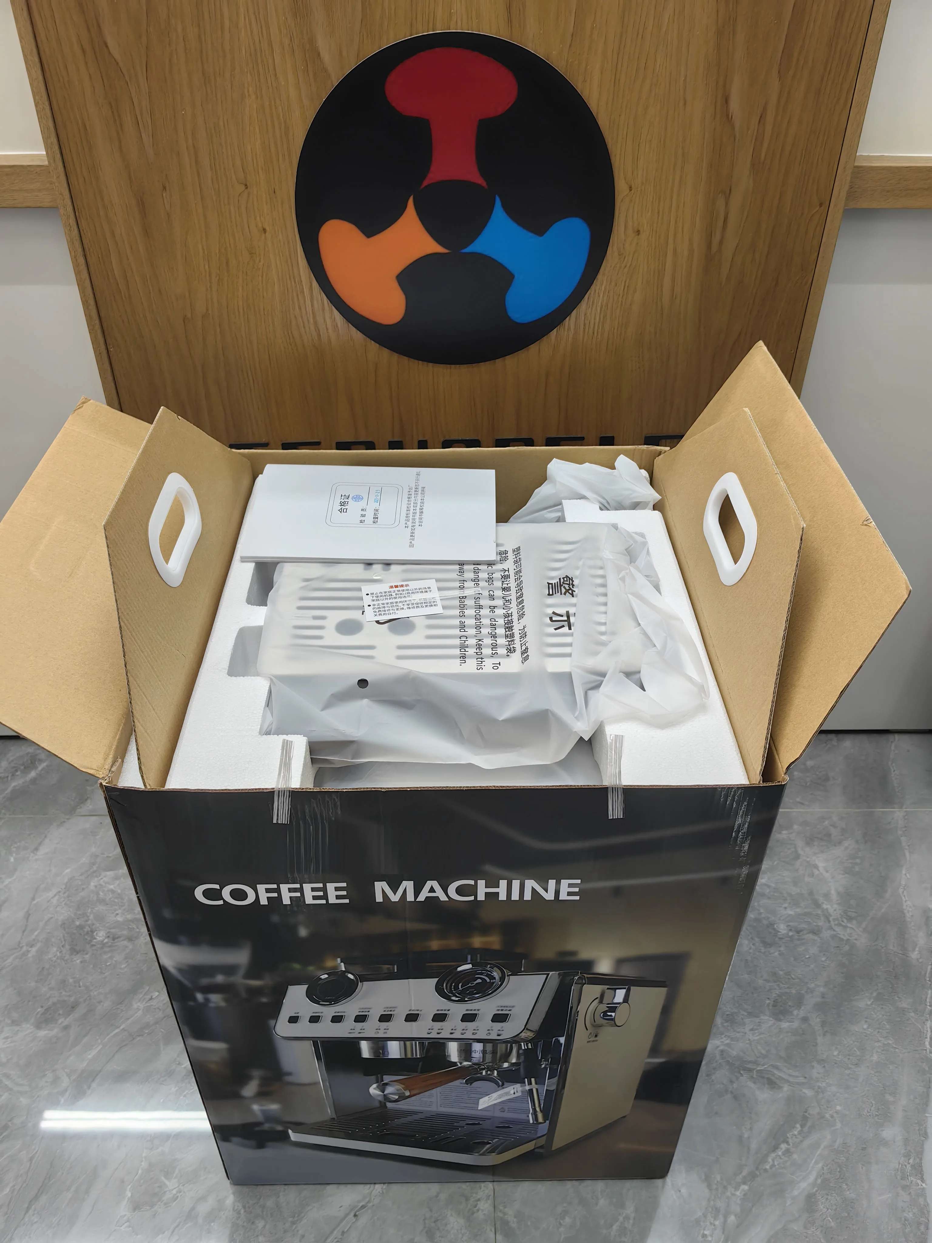 Máquina de café elétrica de caldeira dupla luxuosa, expresso programável com moedor de feijão para hotéis domésticos, carros, rvs