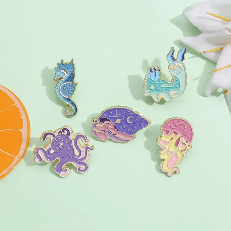 Cartoon Marine Animal Series Brooch Creative Cute Octopus Hermit Crab Seahorse Jellyfish Shaped Metal Badge Brooches for Women