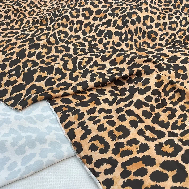 Fashion Leopard Pattern Printing Polyester Fabric for Dress Women's Clothing Skirt Diy Cloth for Sewing Material by the Yard