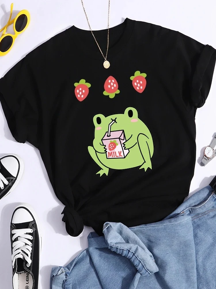 

Женские футболки с зеленой лягушкой, которые любят пить, мягкие футболки со вкусом клубники, спортивные летние футболки, уличные топы в стиле хип-хоп