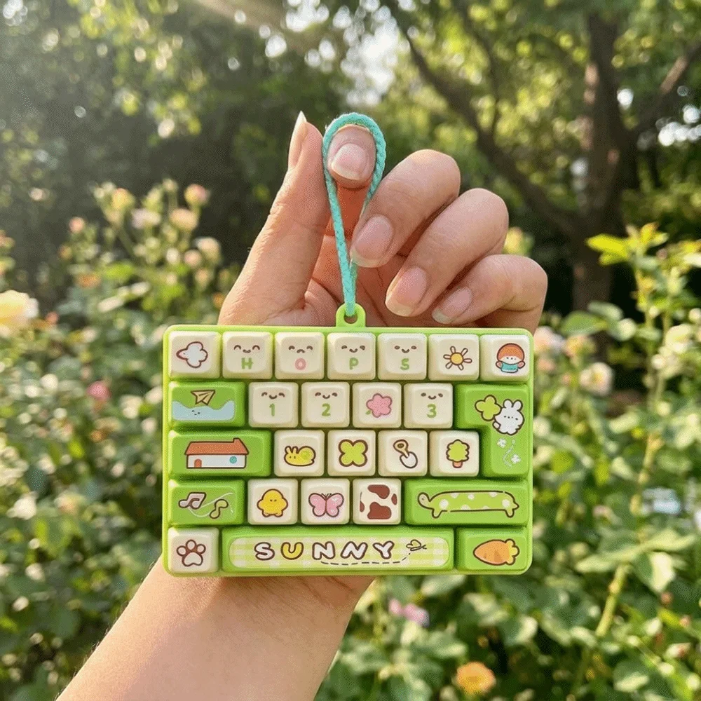 Novelty 26-Key Keyboard Keyrings Cartoon Cute Mini Keyboard Pendant Funny Decompression Button Bag Hanging Ornament