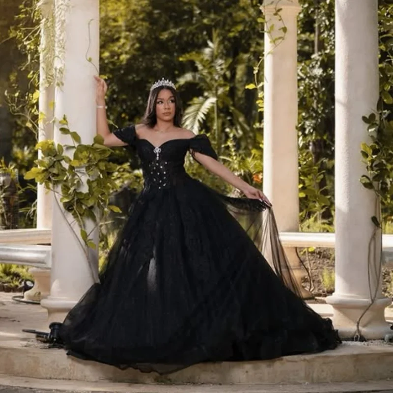 Vestido de quinceañera con hombros negros brillantes, calcomanía de brillo de encaje, vestidos de cristal de Tull de 15 quinceañera ﻿ Personalizado