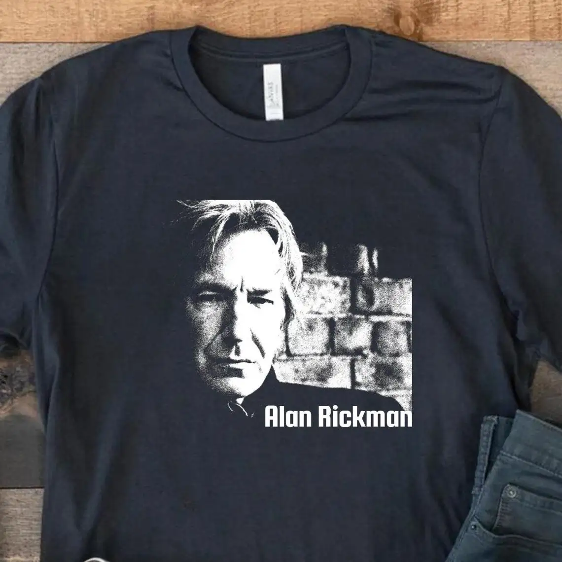 Alan Rickman Graphic T-Shirt – Iconic Portrait of the Legendary Actor