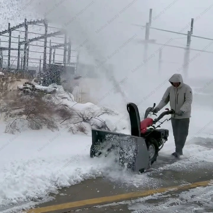 

Small Household Snow Blower, Fully Gear Manual Snow Sweeper, Outdoor Multifunctional