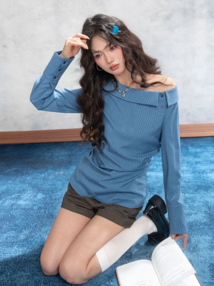 

American retro spicy girl blue striped sloping shoulder long sleeved T-shirt Autumn Japanese style slim fit trend versatile top