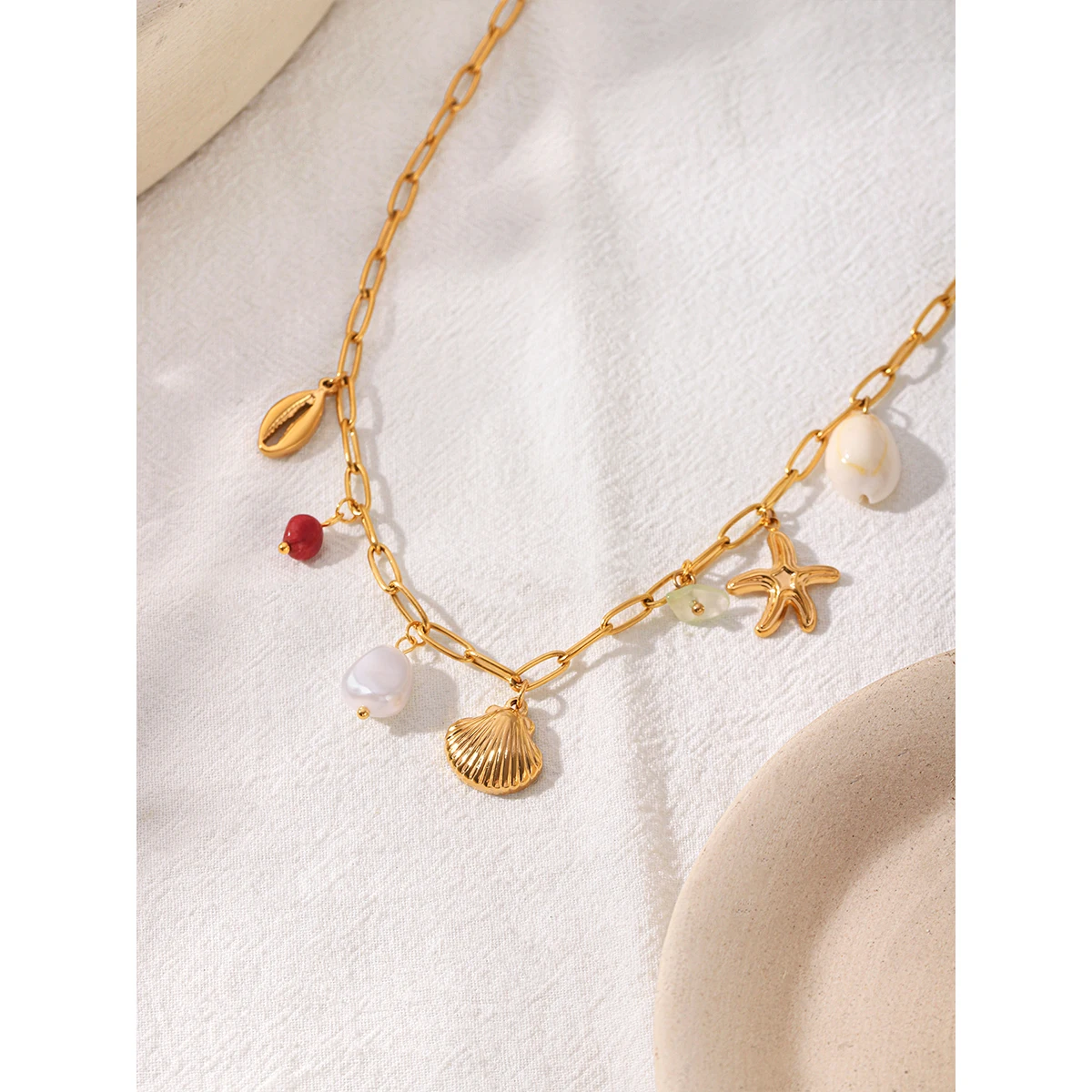 Y2k Gold Color Starfish Shell Pendant Female Necklace for Women Handmade Shell Chain Necklace Summer Beach trends Party Jewelry