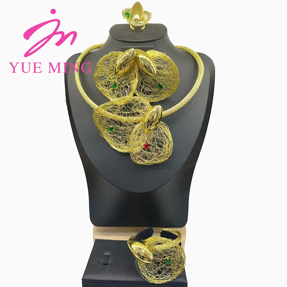 

Woman Jewelry Sets Dubai Gold Plated Necklace Hollow Surround Pendant Zircon Earrings Charm Bangles Open Ring Wedding Jewellery