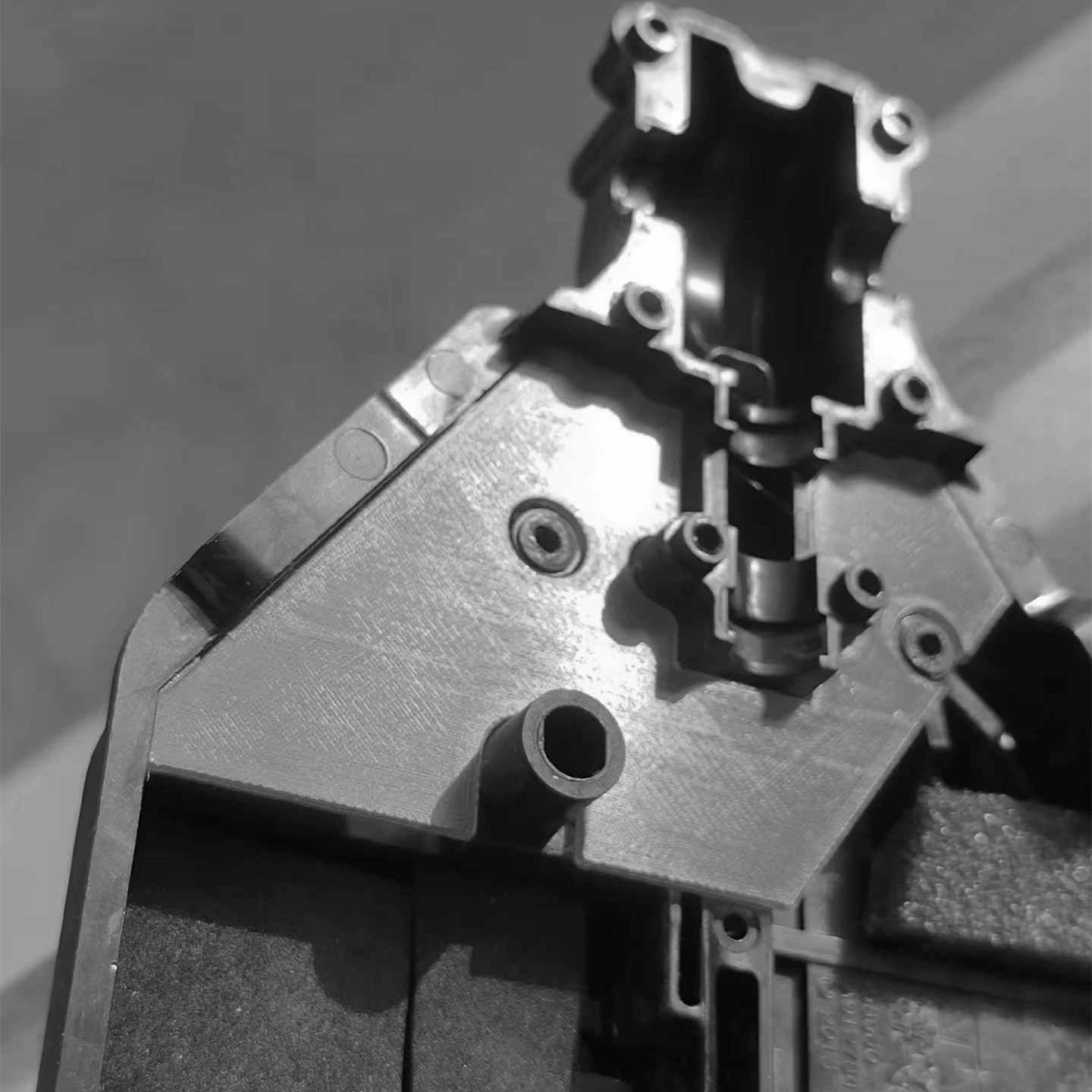 TAMIYA TT02 Carbon Fiber Lenkung Montage Anti-Sand Abdeckung Staub Abdeckung für Tamiya TT-02 1/10 RC Auto Upgrade Teile – Detail 3