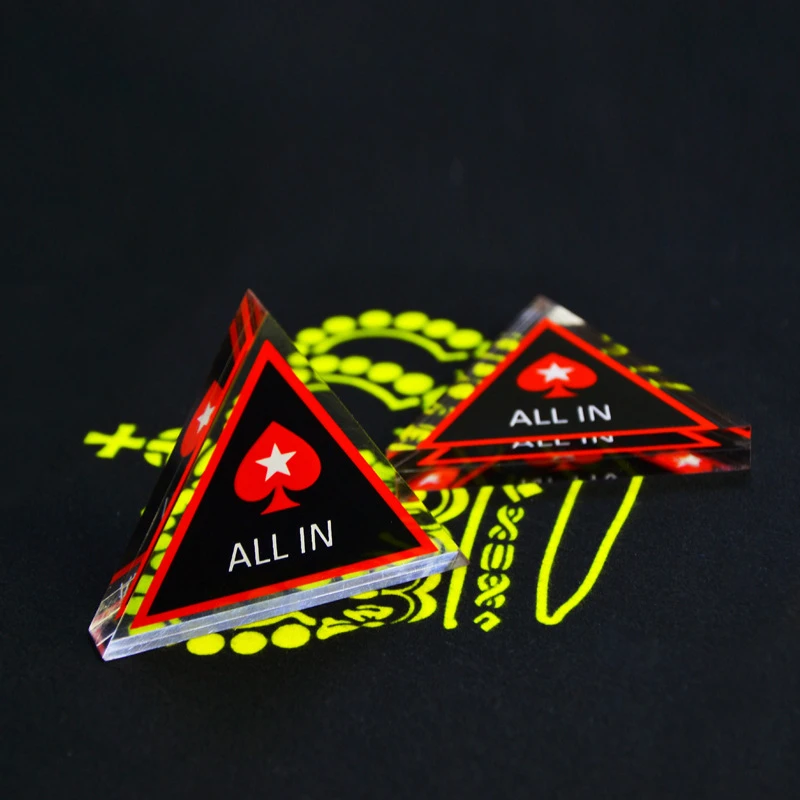 1 sztuka Dwustronny trójkąt ALL IN Akcesoria rozrywkowe Akrylowa prasa do kart