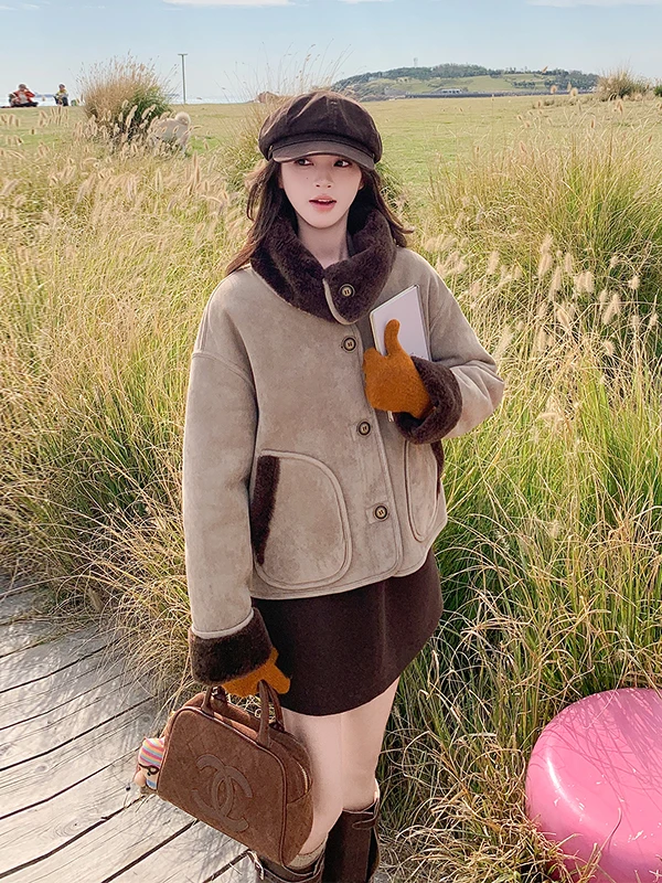 

Женская двусторонняя шуба из овечьего меха: теплая, повседневная, стильная и практичная. Гарантия тепла.