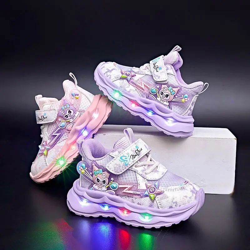 

Sanrio Kuromi/светодиодные кроссовки для девочек, весенне-осенняя уличная спортивная обувь, Нескользящая дышащая повседневная обувь в стиле аниме, милые туфли для доски