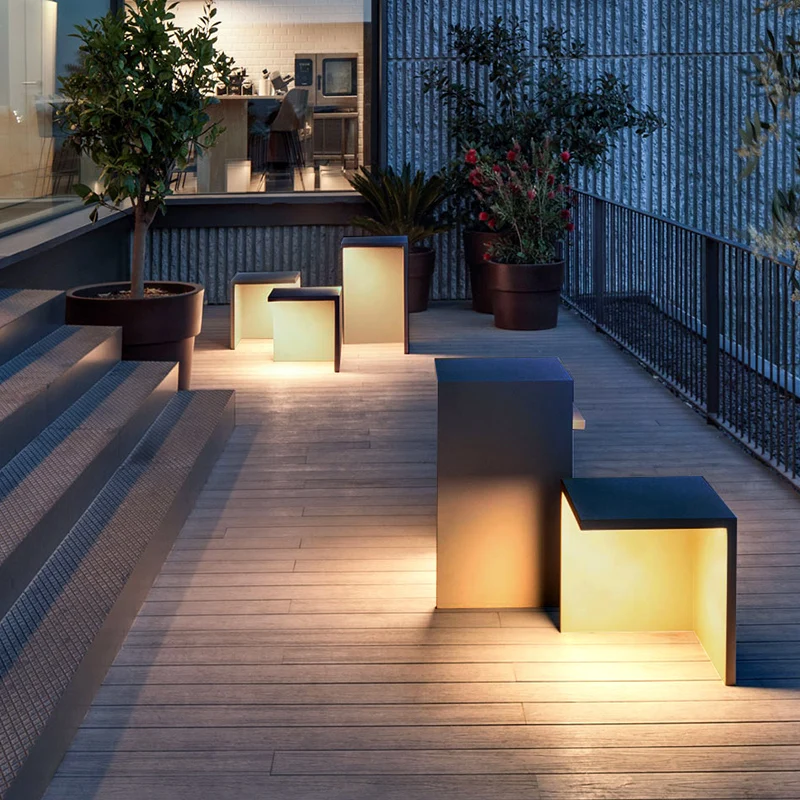 Meja dan Kursi Bar Tahan Air untuk Teras Taman Modern, Lampu Taman Luar Ruangan, Lampu Lanskap Villa, Lampu Taman Tenaga Surya Luar Ruangan