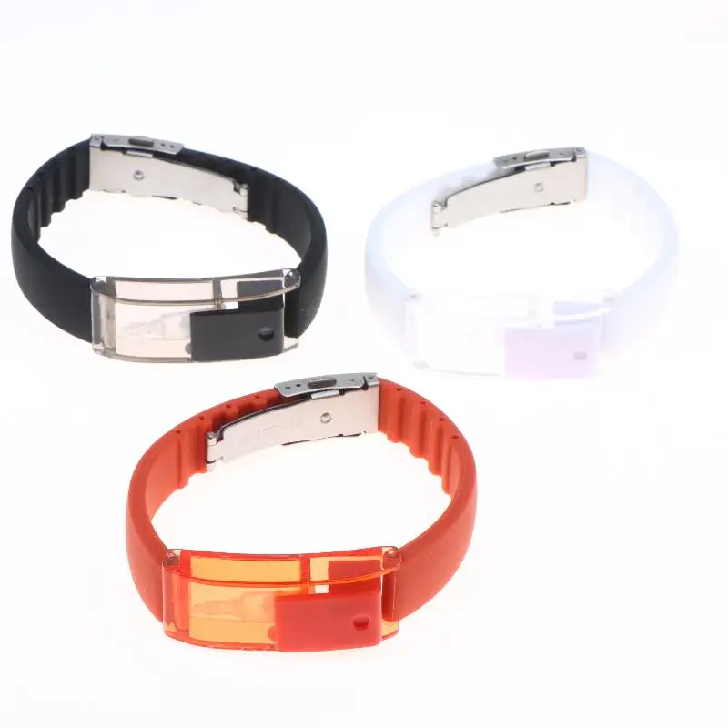 Innovatives Armband mit integriertem Duftspender, das eine praktische Duftfreisetzung für den täglichen Gebrauch, auf Reisen und bei Verabredungen ermöglicht. Verstellbar, 1 Stück. – Detail 4