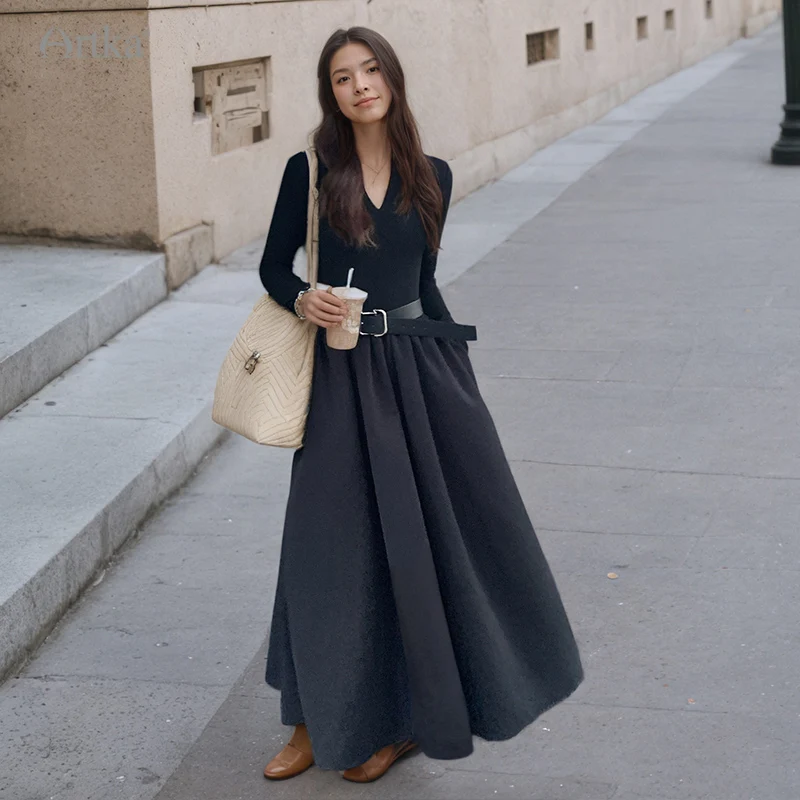 

ARTKA 2025 Autumn New Women Dress French Black V-neck A-Line Long Dresses Long Sleeve High Waist Dress With Belt LA82057Q