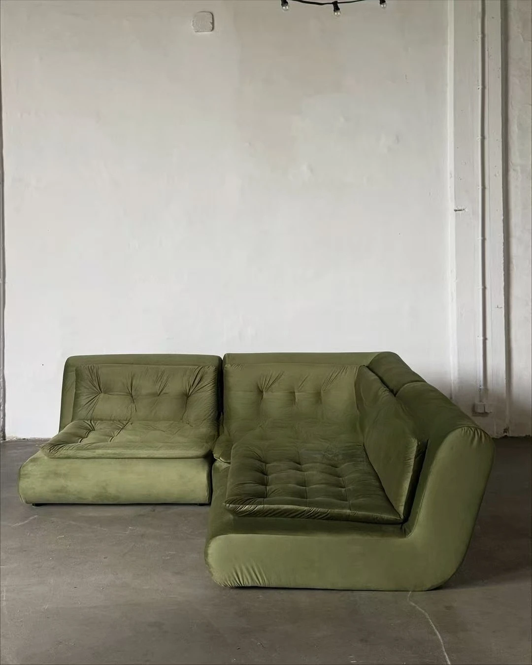 French retro style design pull point folding sofa Bauhaus style free position module combination flannel sofa