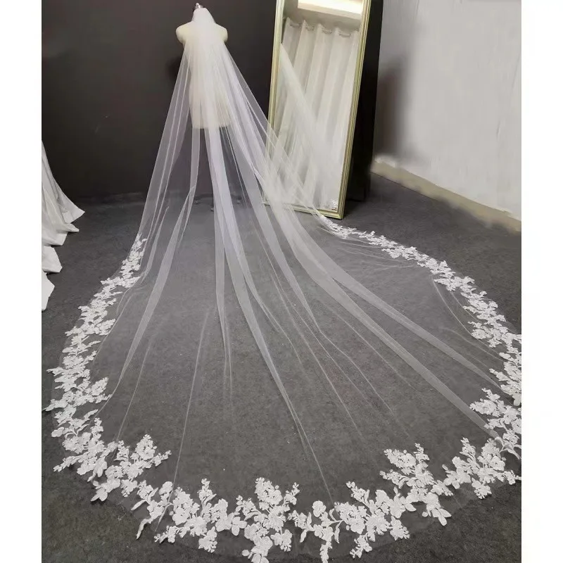 エレガントなレースアップリケエッジ、一層の長さのカテドラルレングスブライダルベール、コーム付き、結婚アクセサリー