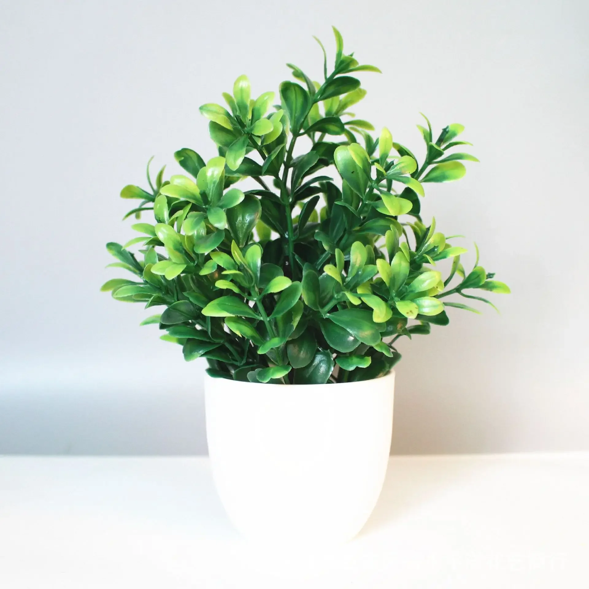Großhandel mit künstlichen Pflanzen, Topfpflanzen, künstliche Grünpflanzen, Innen- und Außendekorationen, Kunststoff-Bonsai-Heimdekorationen